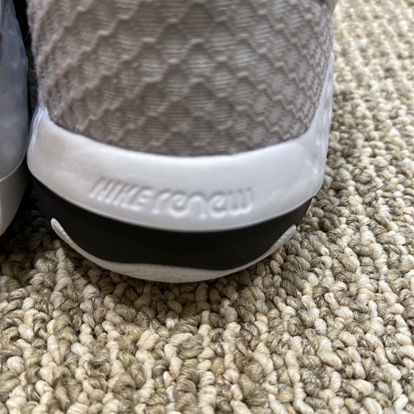 Nike Space Jam x Renew Elevate 2 'Hares' sneakers. Men’s Size 8. - Picture 11 of 15